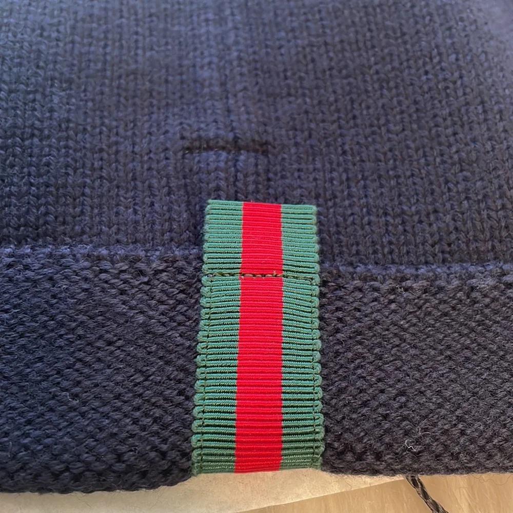 GUCCI LOVED Navy Wool Beanie - Picture 7 of 11